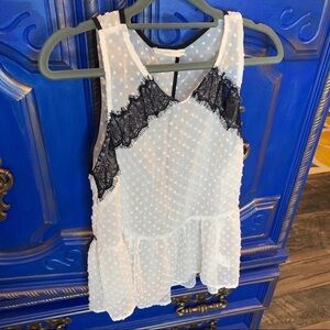 Lush Sheer Top Cream & Black Lace Textured Medium